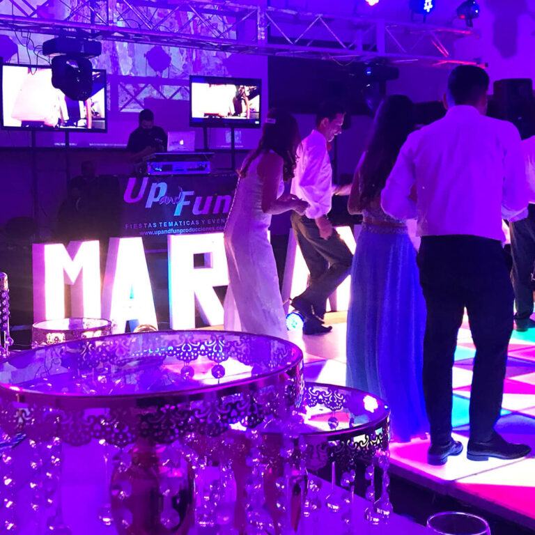 Eventos 21 15 años Eventos Up and Fun DJ Piti