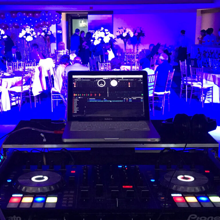 Eventos 4 Eventos Up and Fun Vista desde la tarima DJ Piti - Matrimonio